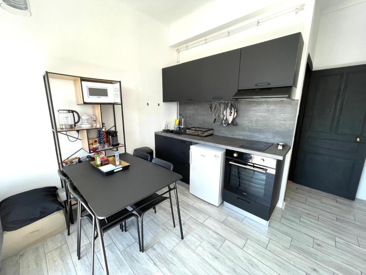 Calvi T2 Climatise, Wifi, Centre-Ville, A Proximite Plage, Commerces, Taxi & Gare, Vue Plage & Montagne Экстерьер фото